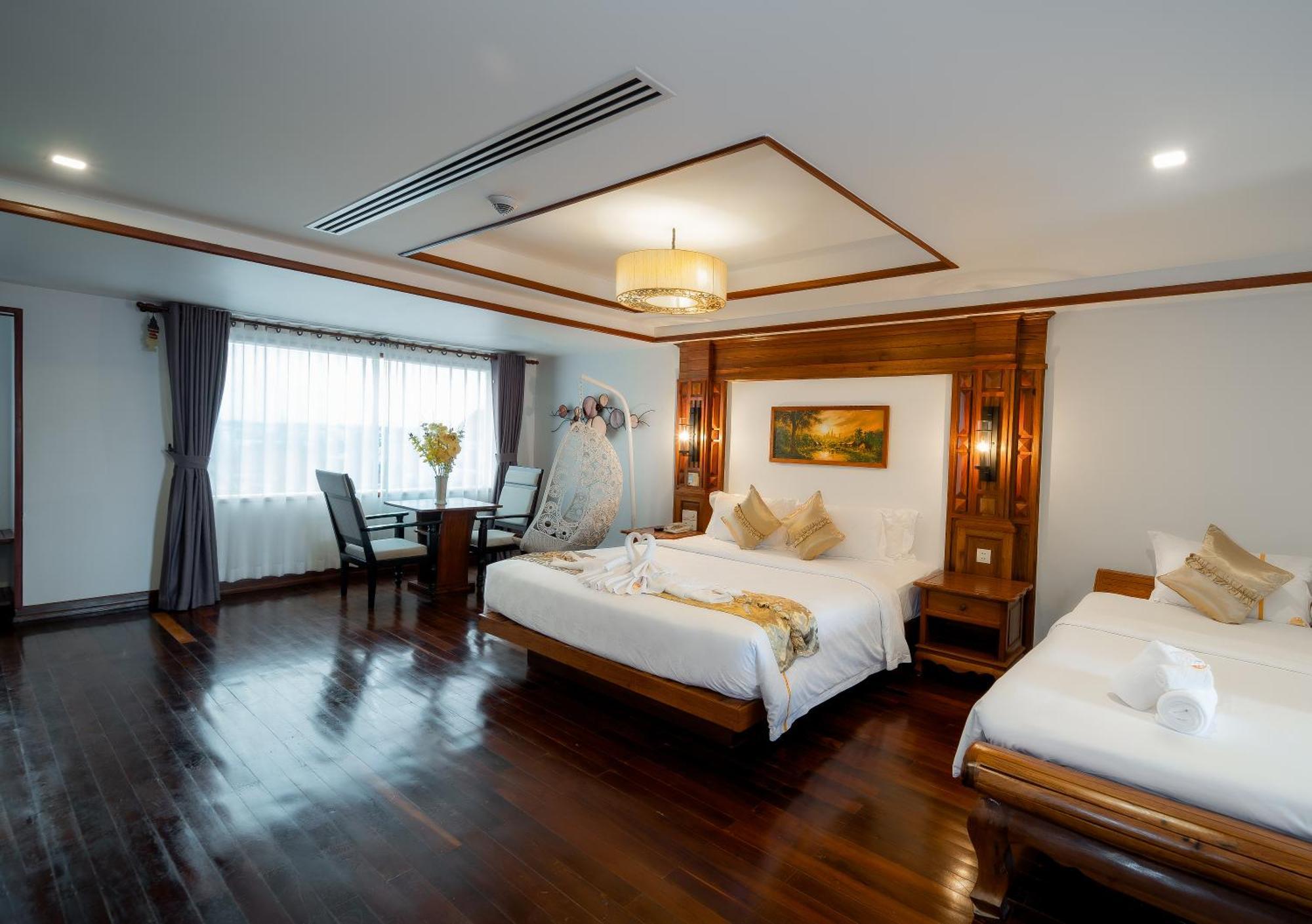 The Night Hotel Сиемрип Экстерьер фото